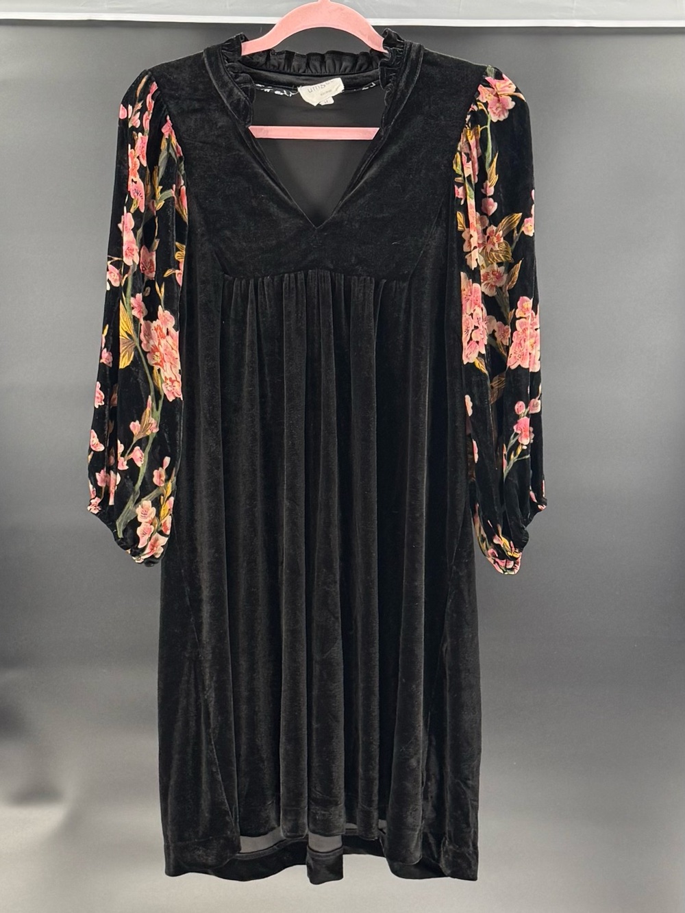 Umgee black velvet tunic dress featuring a V-neckline